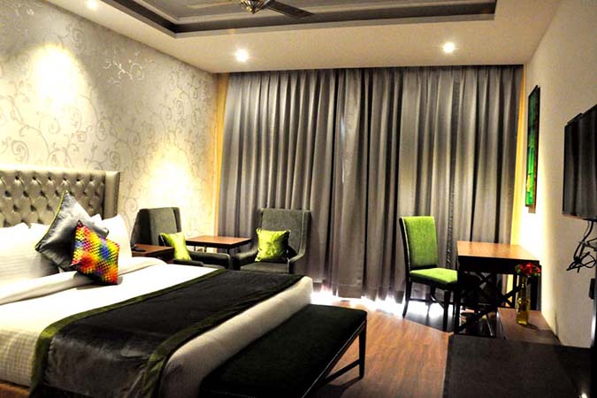 premium-luxury-room-2